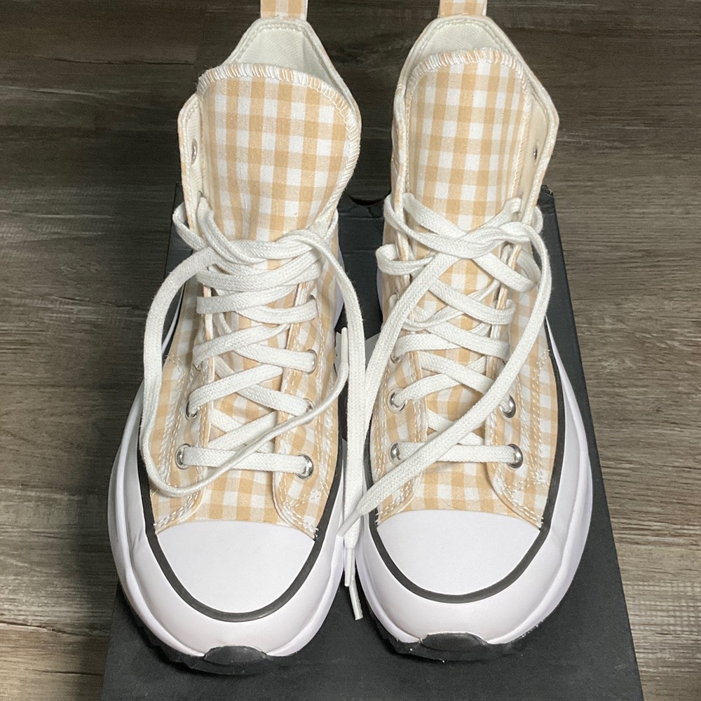 New Converse High-Top Sneakers in Cream Gingham - Picture 3 of 8
